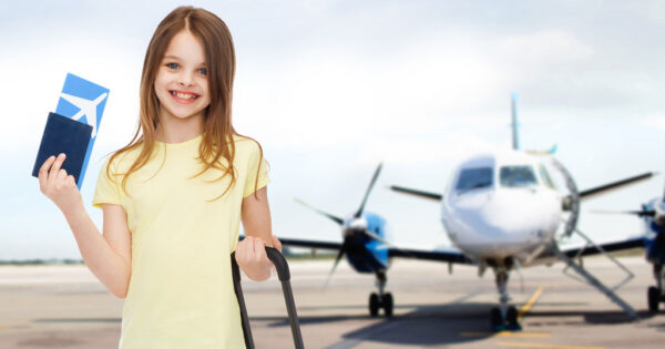 kids-on-a-plane-alone